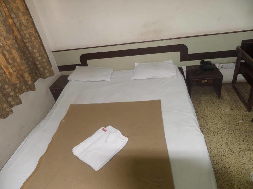 Hotel Shilpa ナーシク エクステリア 写真